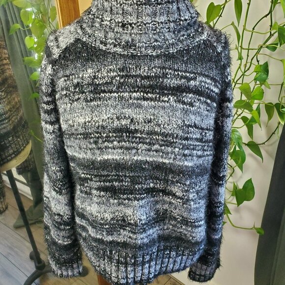 BABATON | Aritzia Black White  Grey Titus Alpaca Wool Turtleneck Sweater (M) - Picture 3 of 12